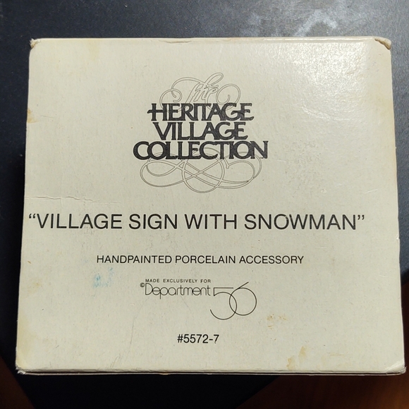 Dept 56 Heritage Village , Village Sign With Snowman, 5572-7 Retired - Picture 5 of 6